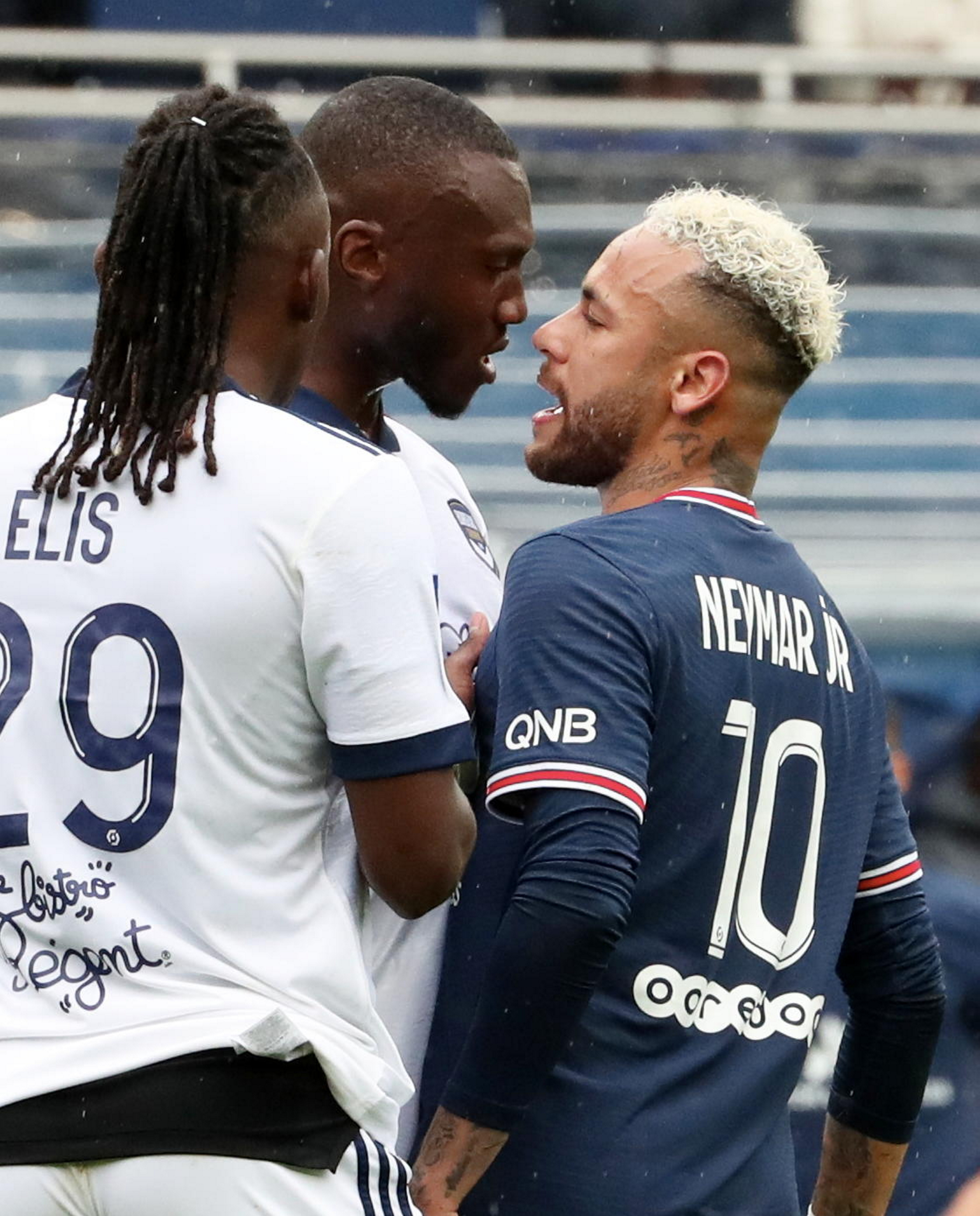 开云在线-包含内马尔连续十场比赛得分超过败北，老鹰不断突破！的词条