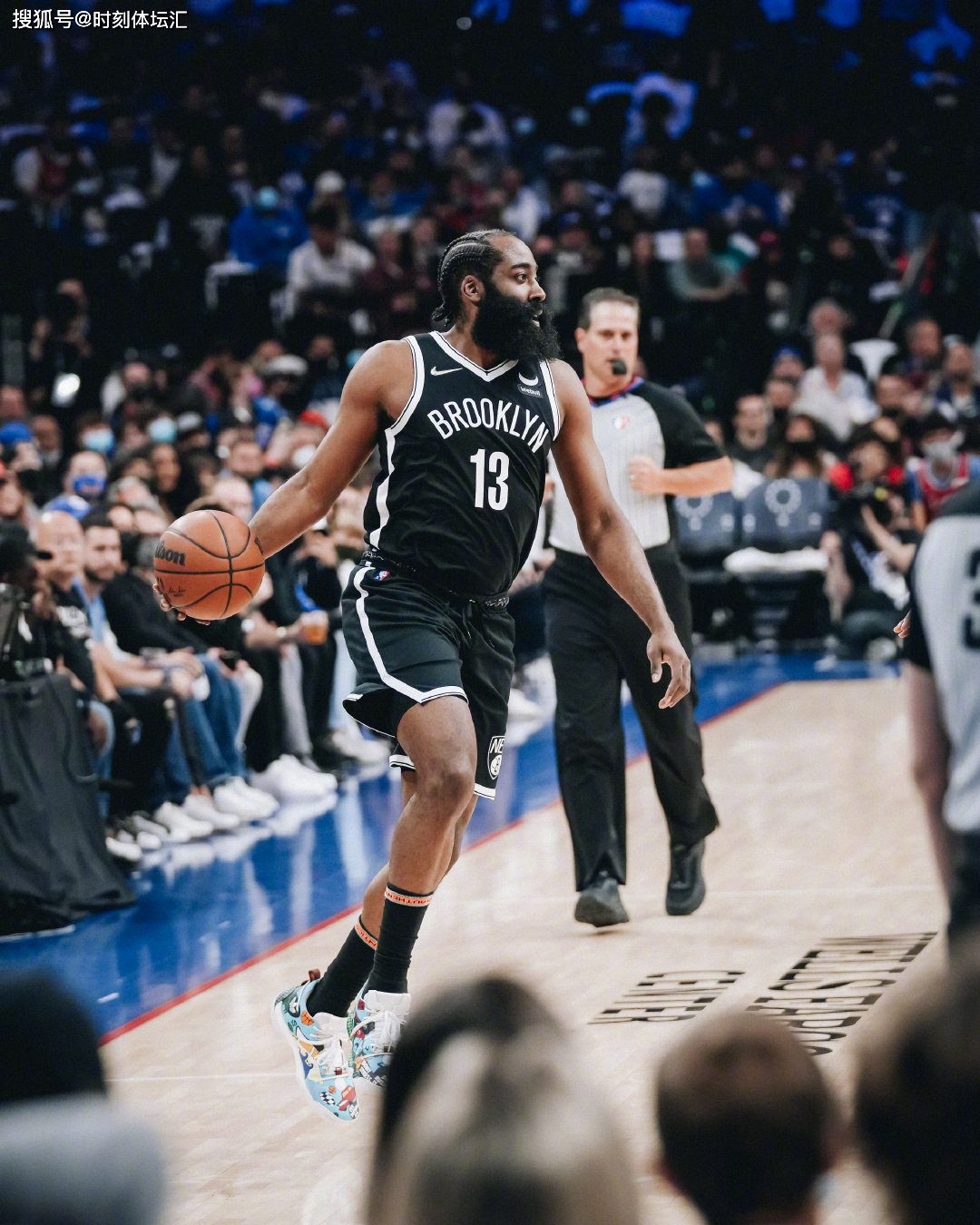 开云官网-Ming在篮网比赛中比赛规则变更，表现优异引发热议！